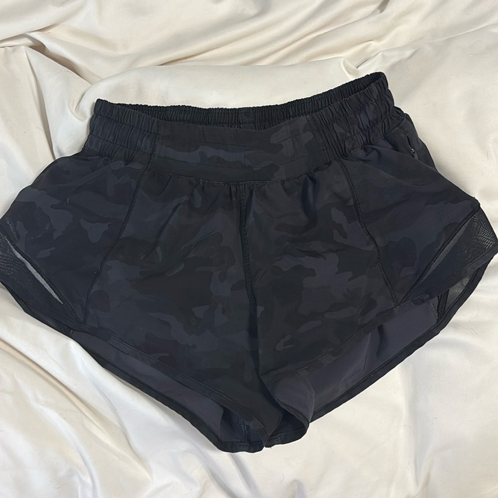 Lululemon camo 2.5 shorts